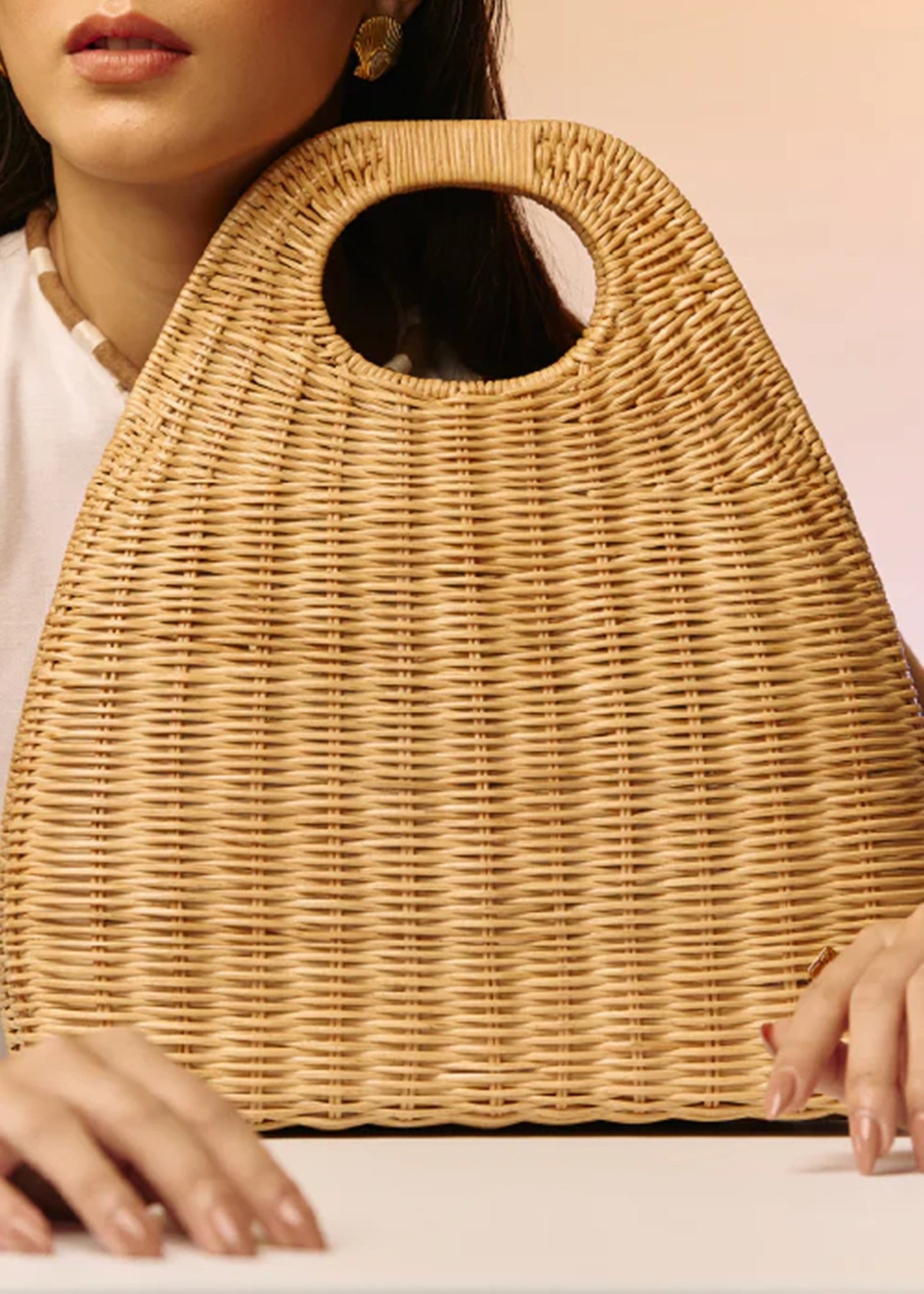 Aranaz-Amor-Wicker
