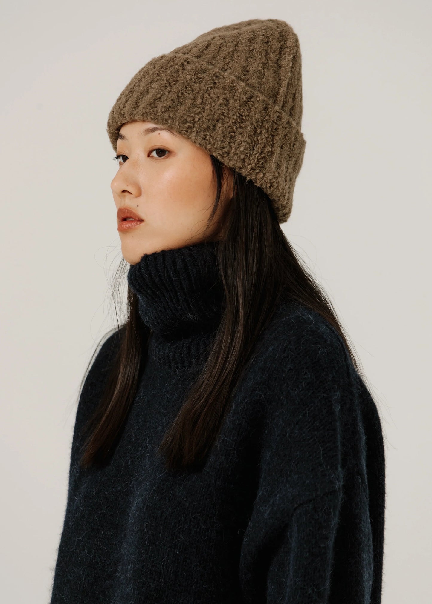 Bare-Knitwear-Colette-Boucle-Beanie-dark-khaki
