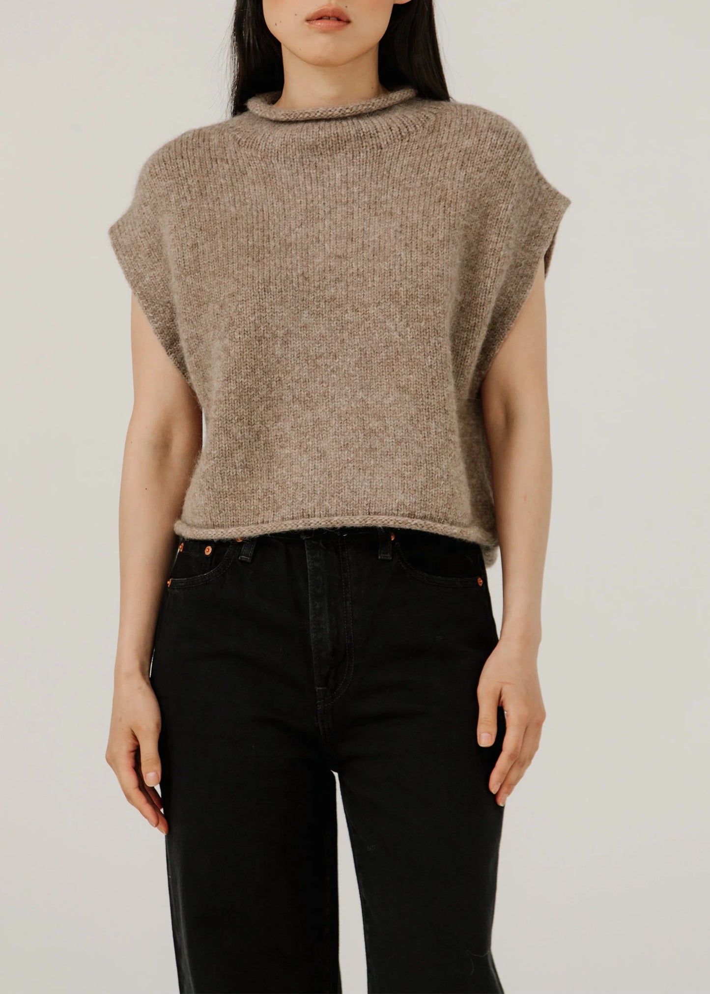 Bre-Knitwear-Iris-Vest-dark-fawn