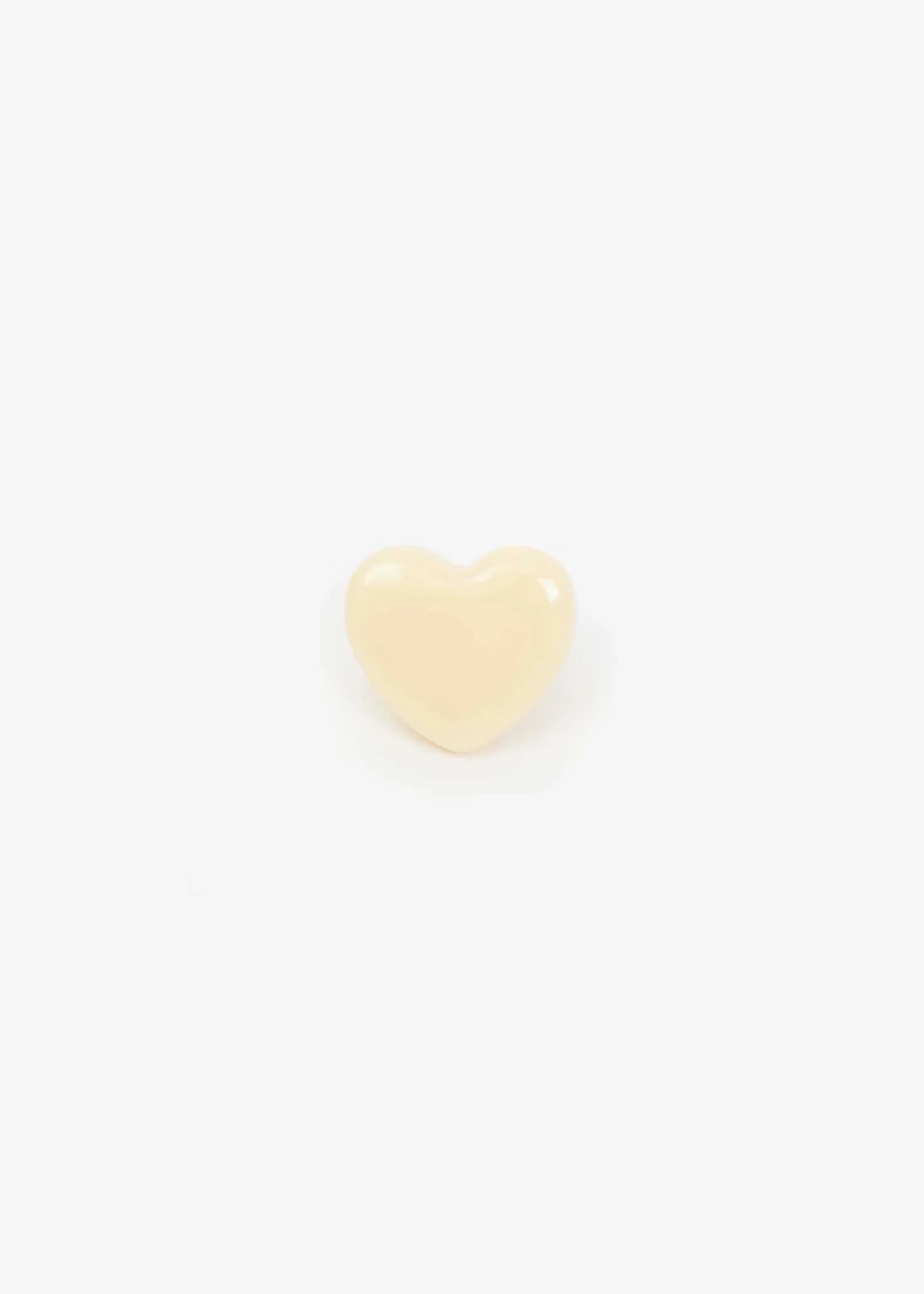 Clare-V-grande-heart-ring