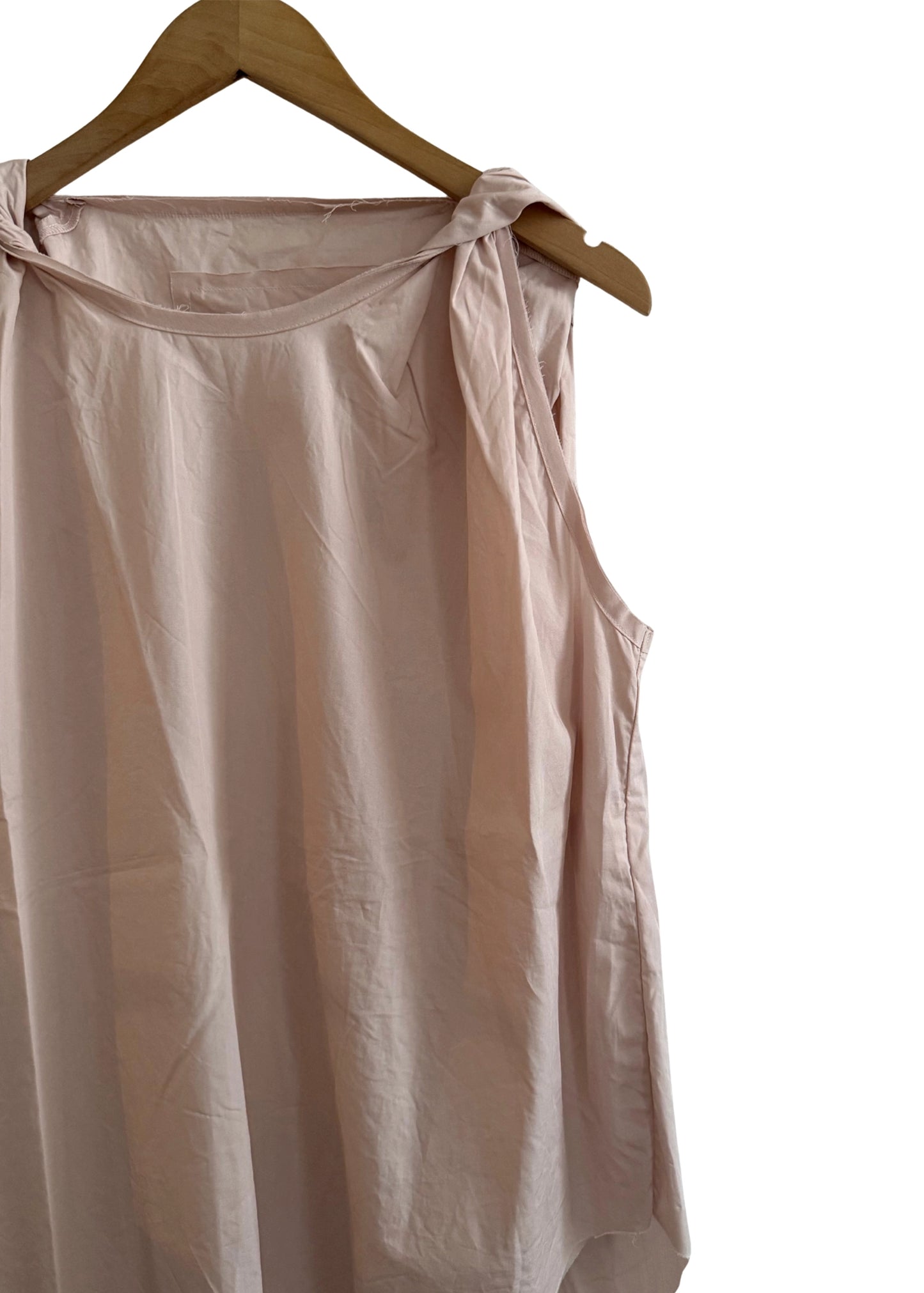 Gallego-Desportes-twist-top