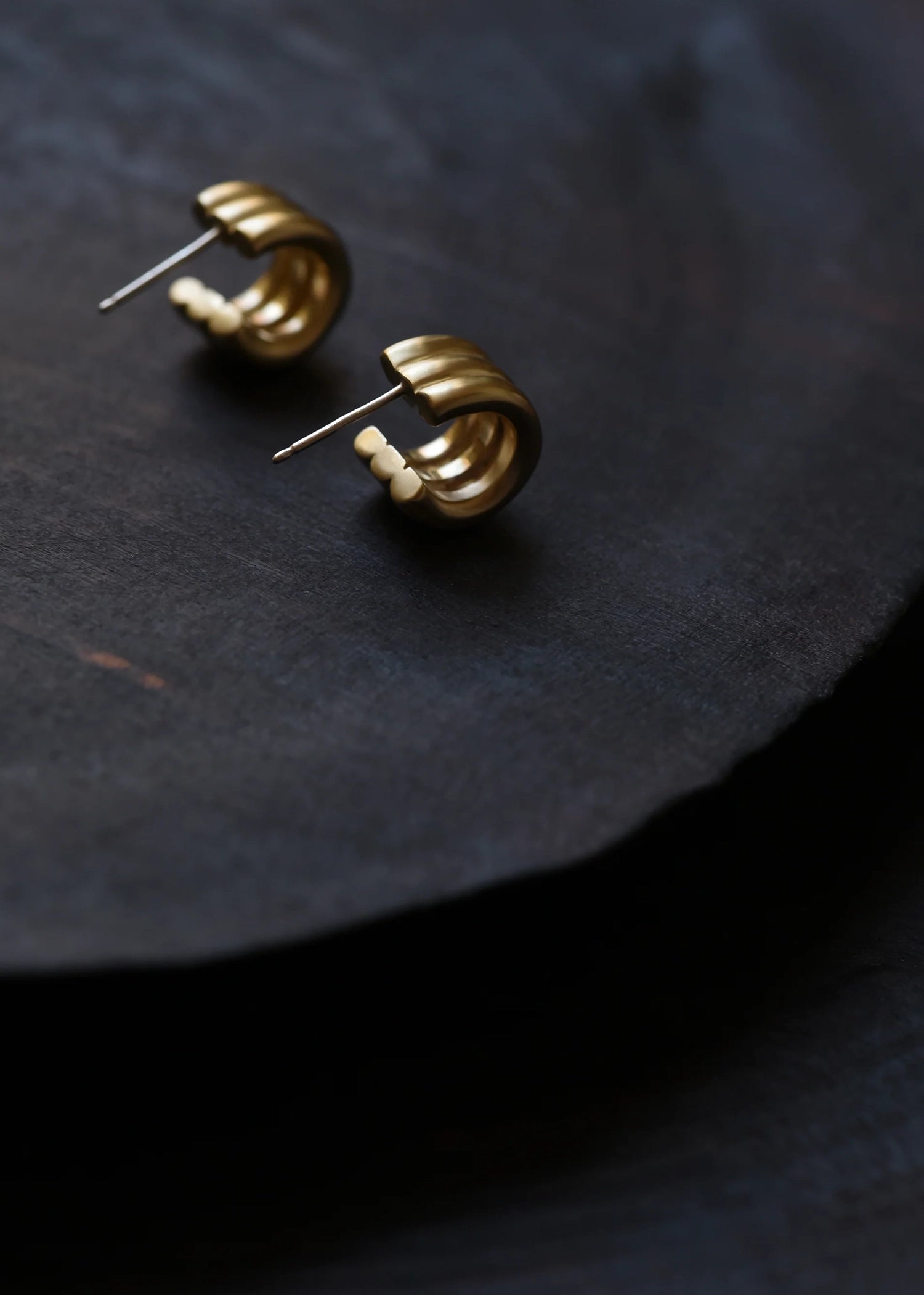 8.6.4.-EA-TL-87-Brass-Earrings