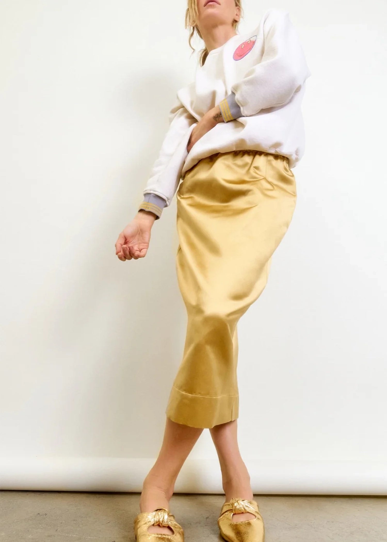 Aquarius-Cocktail-Le-Pencil-Skirt-Gold