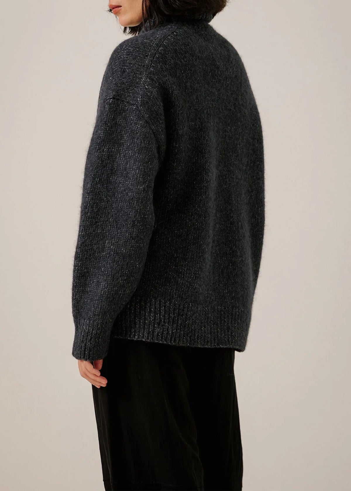 Bare-Knitwear-Oversized-Alpaca-Turtleneck-Dark-Navy