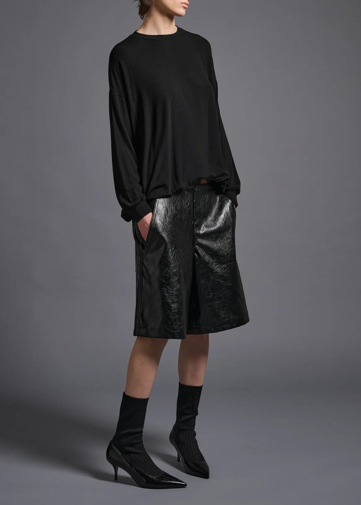 Cog-The-Big-Smoke-MACY-NARROW-CREW-NECK-TOP