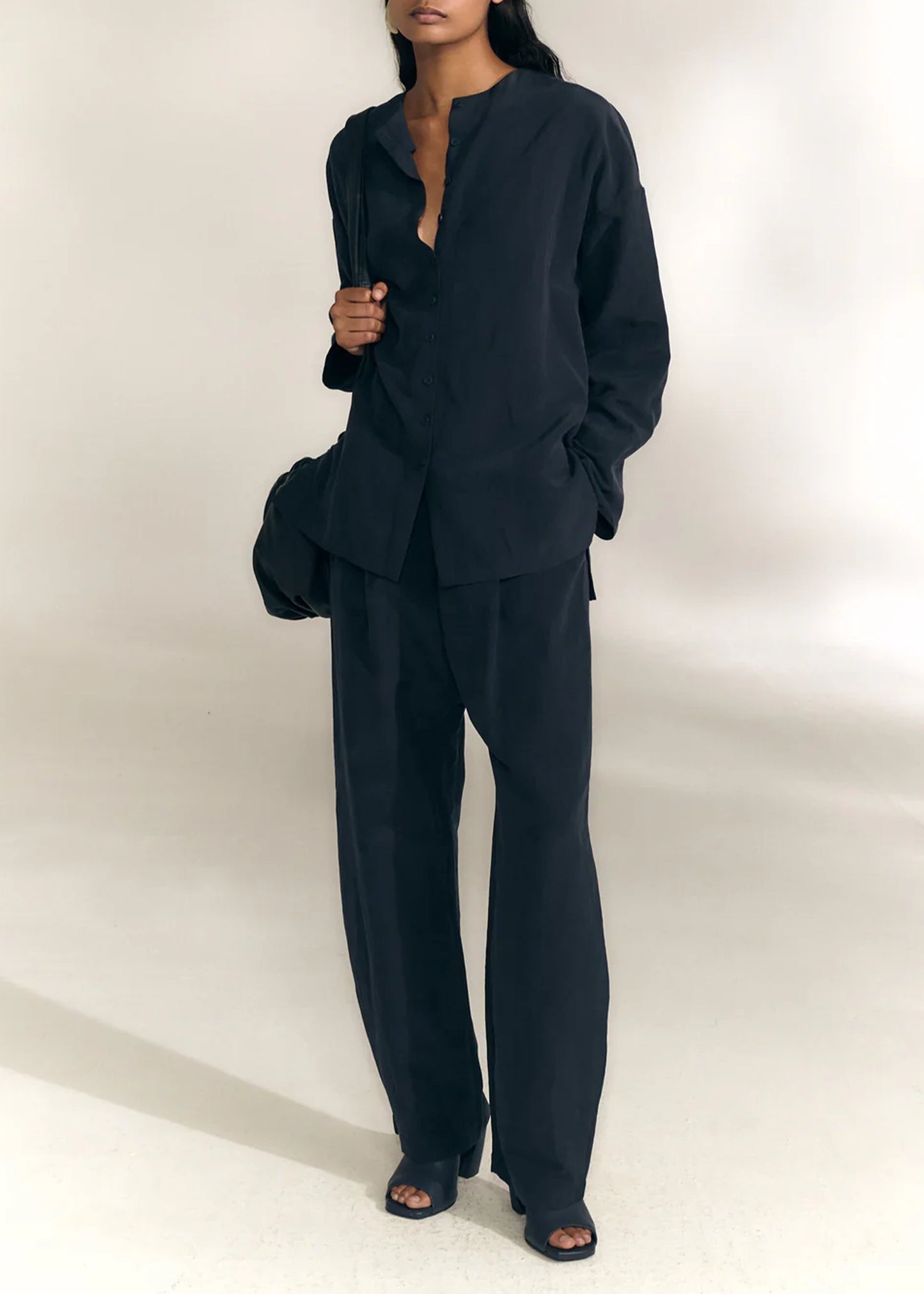 Cortana-Mel-pure-navy-linen-silk-pants
