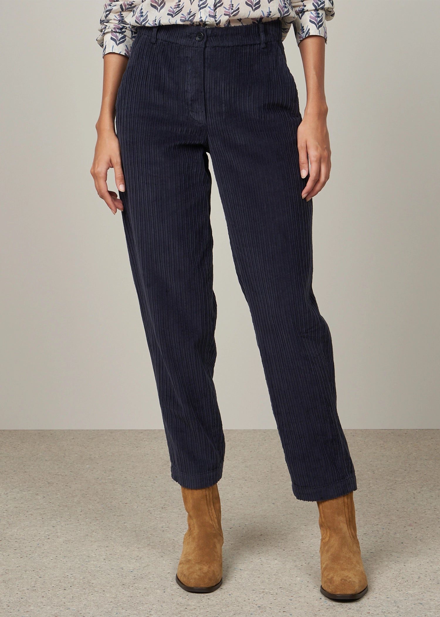 Hartford-midnight-blue-corduroy-Perfect-trouser