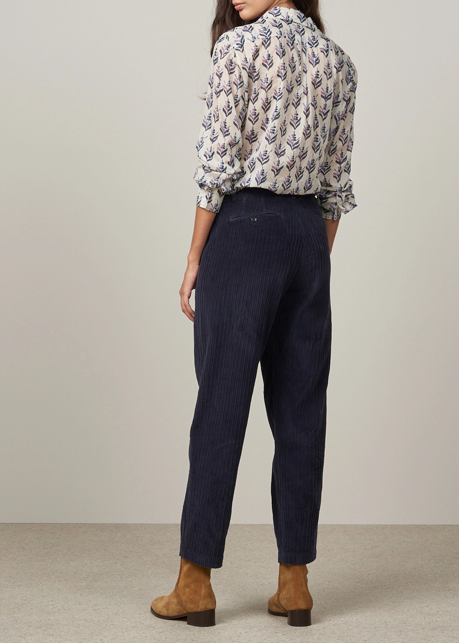 Hartford-midnight-blue-corduroy-Perfect-trouser