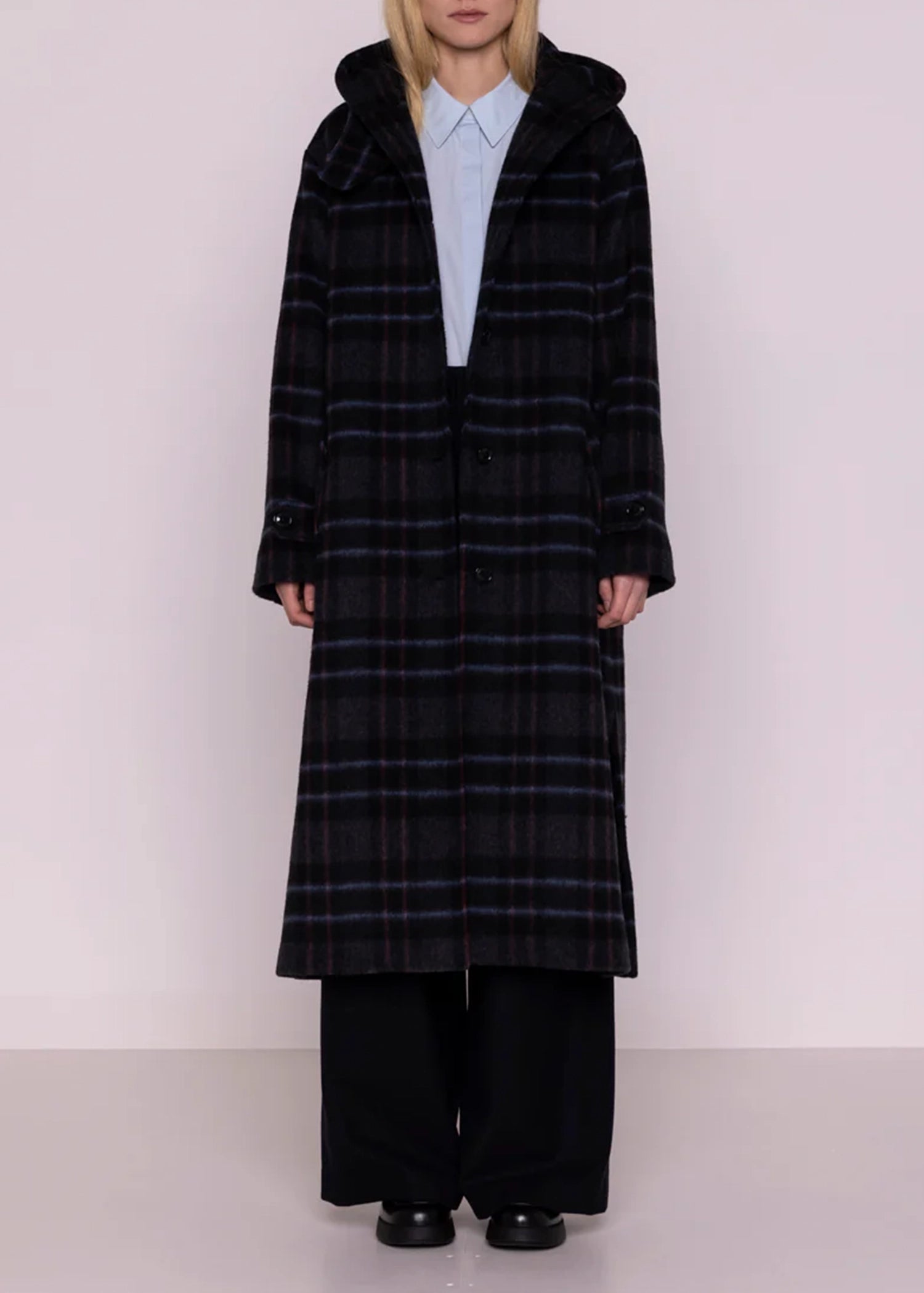 Maison-Lener-OVERSIZED-COAT-BRISELAME