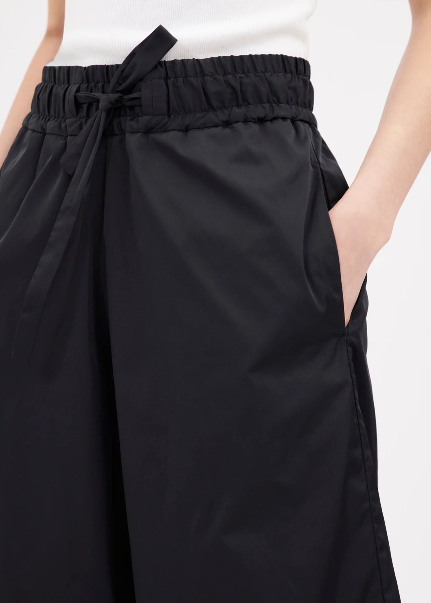 ODEEH-SOFT-DUCHESSE-TROUSERS-NAVY