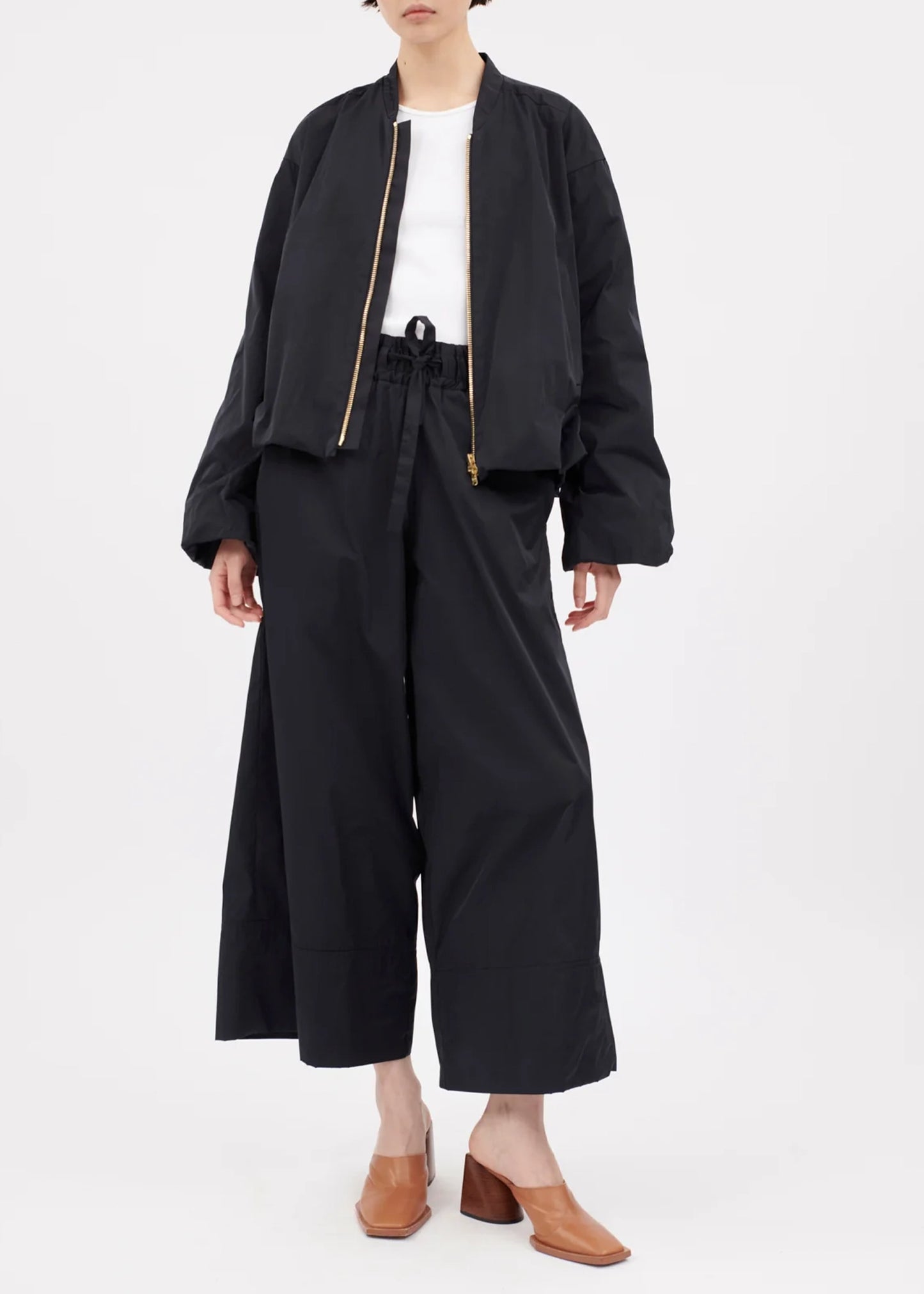 ODEEH-SOFT-DUCHESSE-TROUSERS-NAVY