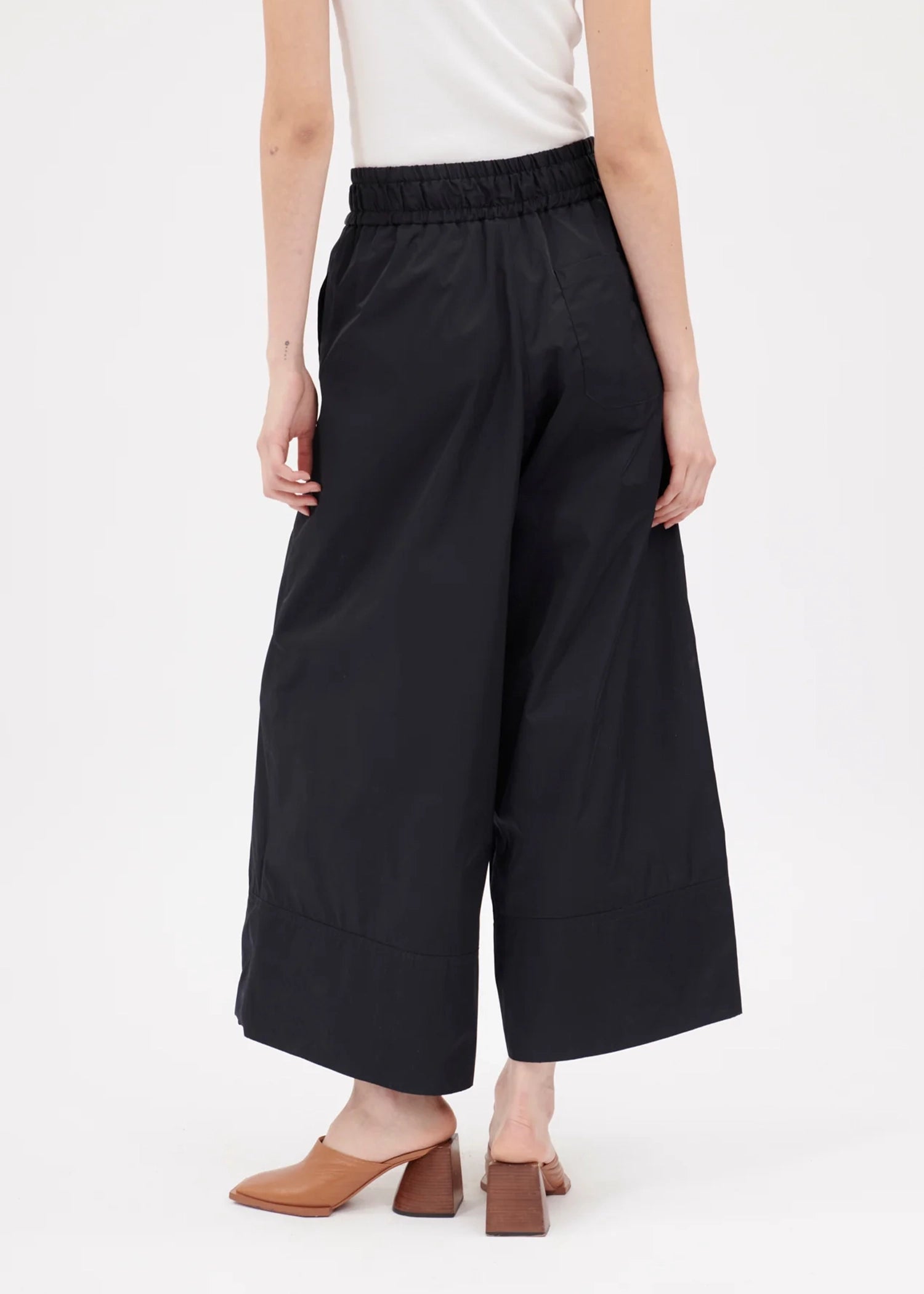 ODEEH-SOFT-DUCHESSE-TROUSERS-NAVY