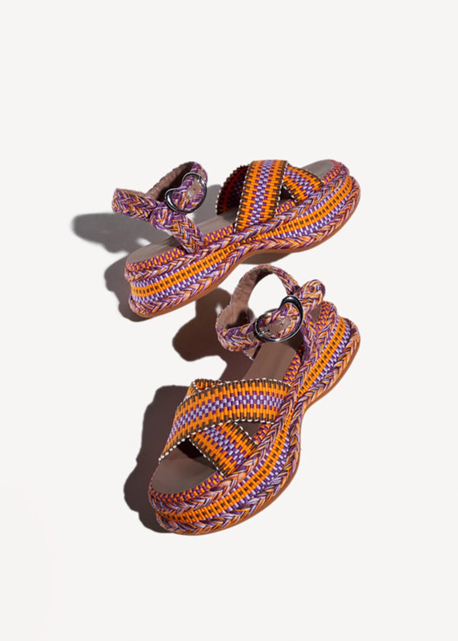 amambaih-paris-ada-sandal